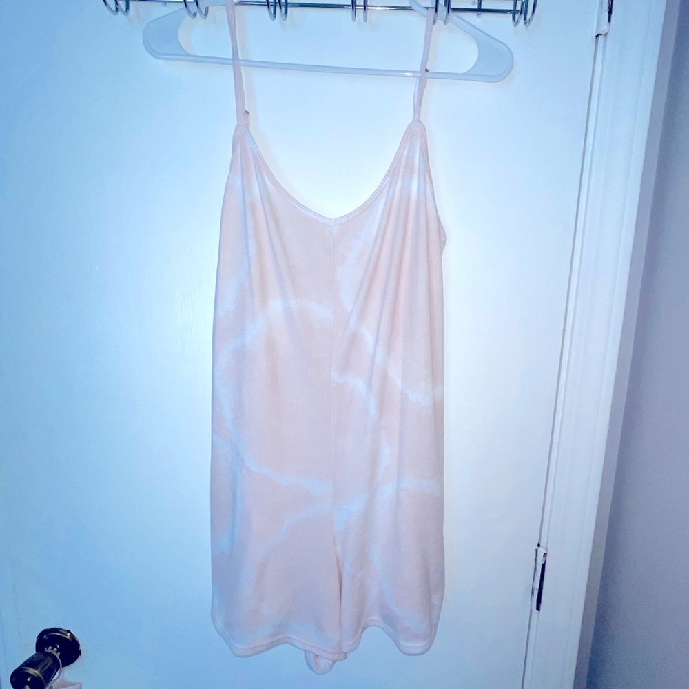 Hollister Gilly Hicks Soft Light Pink&White Tie Dye Sleepwear Romper // Size L